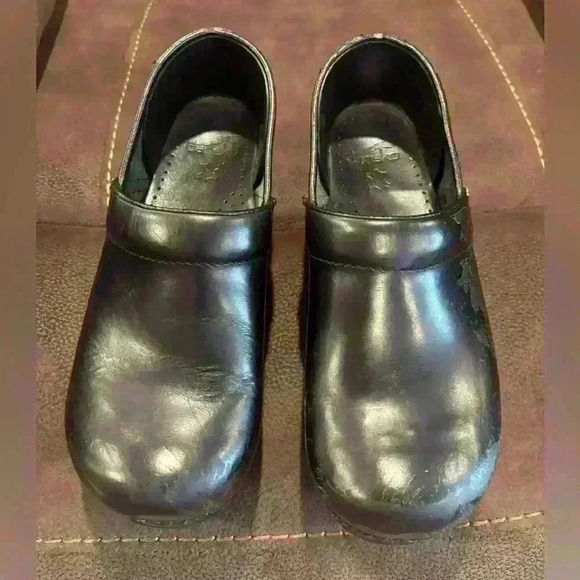 Dansko Black Clogs Size 40 US 9.5-10 - Picture 2 of 10